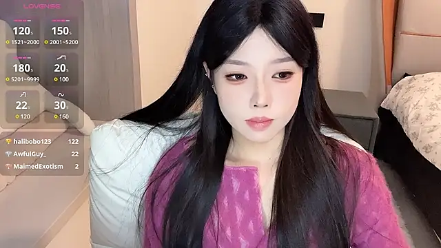 Q-ing online show from December 12, 5:48 pm