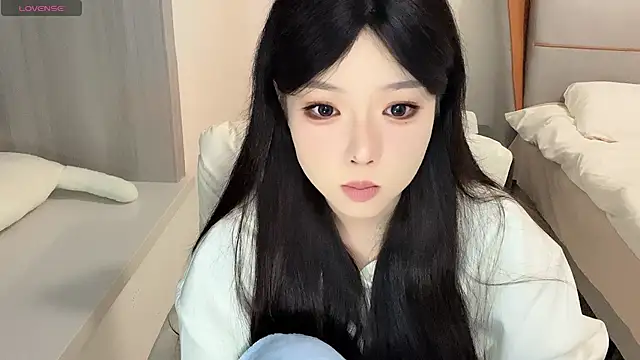 Q-ing online show from December 31, 3:31 pm