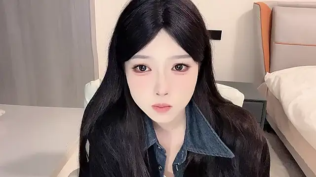 Q-ing online show from January 3, 3:44 pm