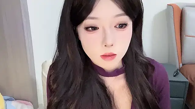 Q-ing online show from February 10, 2:16 pm