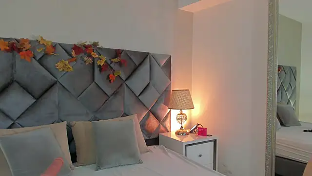 Luisa0110 online show from October 10, 10:20 pm