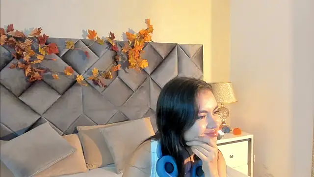 Luisa0110 online show from October 16, 8:21 pm