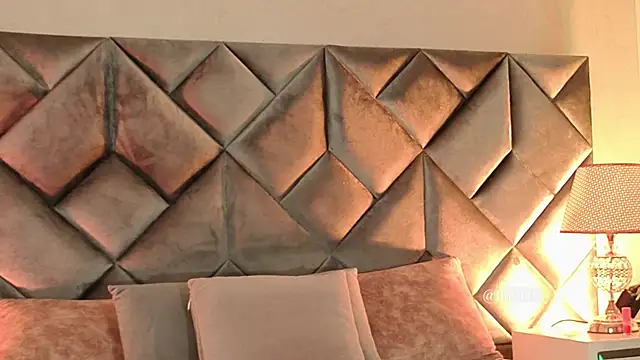 Luisa0110 online show from February 14, 7:54 pm