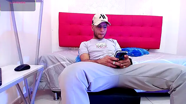 Andrey u92 online show from October 31, 8:10 pm