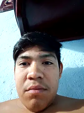 Snapshot of josue19x chatting on March 2, 5:08 am josue19x online show from March 2, 5:08 am