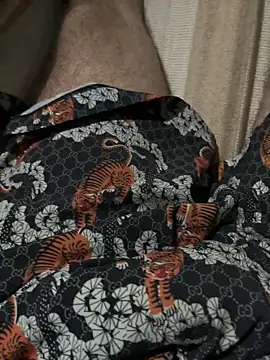 smithrosinha online show from April 8, 5:40 am