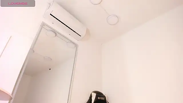 Snapshot of vera_candella chatting on November 12, 11:10 am vera candella online show from November 12, 11:10 am