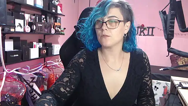 Snapshot of sukii93 chatting on March 12, 9:32 pm sukii93 online show from March 12, 9:32 pm