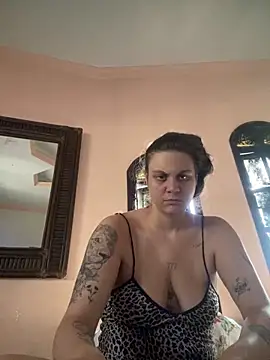 Snapshot of dan_pires chatting on March 3, 6:14 pm dan pires online show from March 3, 6:14 pm