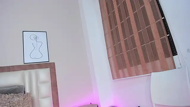 SabrinaWarrenn online show from December 26, 11:54 am