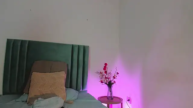 SabrinaWarrenn online show from January 12, 1:58 pm
