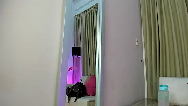 SabrinaWarrenn online show from February 3, 11:53 am