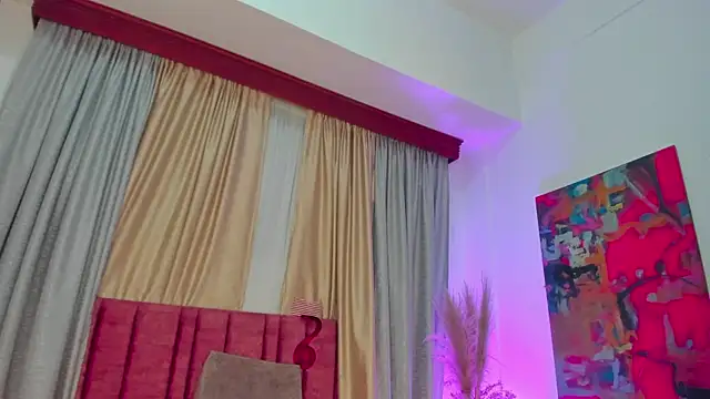 SabrinaWarrenn online show from February 15, 12:11 pm