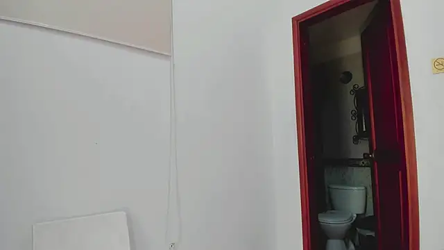 SabrinaWarrenn online show from March 4, 11:51 am