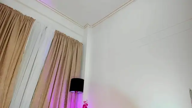 SabrinaWarrenn online show from October 2, 12:17 am