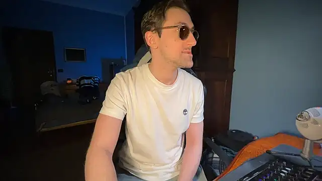 Snapshot of Stefisexy91 chatting on February 24, 9:52 pm Stefisexy91 online show from February 24, 9:52 pm