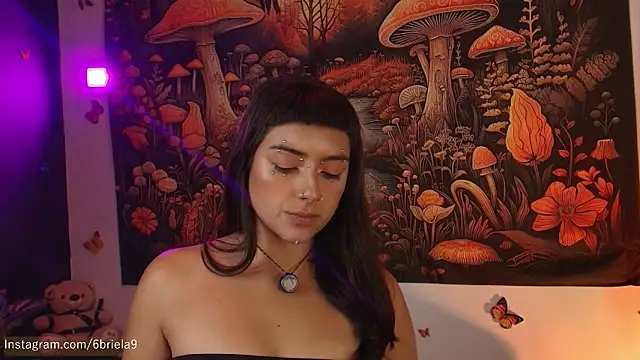 Snapshot of 6Briela9_ chatting on February 19, 8:16 pm 6Briela9 online show from February 19, 8:16 pm