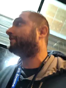 Snapshot of Zlyzloba21 chatting on October 14, 5:25 pm Zlyzloba21 online show from October 14, 5:25 pm