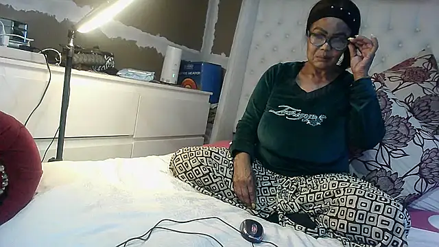 Carocurvy online show from September 9, 4:50 pm