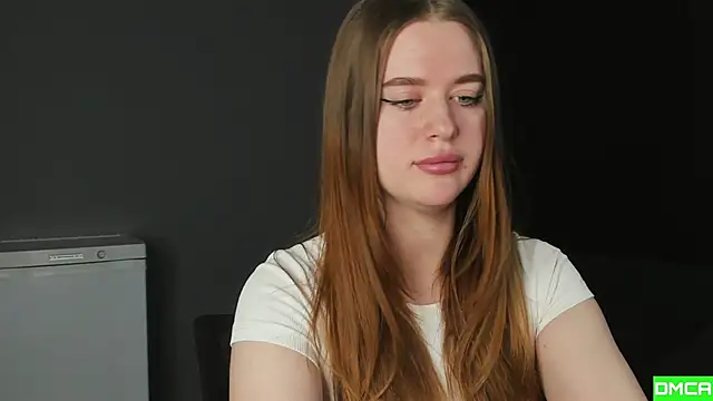 Pinku kitsune online show from December 20, 12:40 am