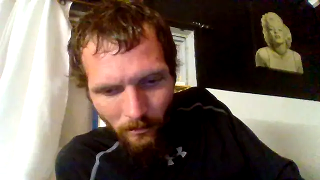 Snapshot of luke_thighwalker2469 chatting on November 4, 5:06 am luke thighwalker2469 online show from November 4, 5:06 am