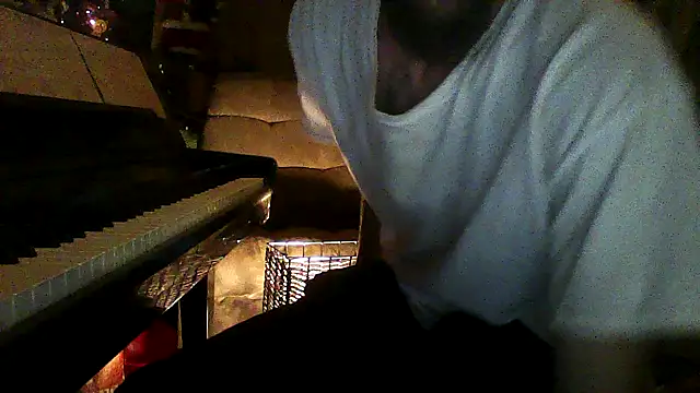 Snapshot of luke_thighwalker2469 chatting on November 11, 1:05 am luke thighwalker2469 online show from November 11, 1:05 am