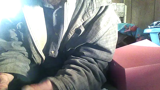 Snapshot of luke_thighwalker2469 chatting on December 2, 3:51 pm luke thighwalker2469 online show from December 2, 3:51 pm