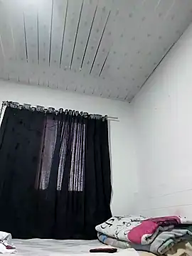 Snapshot of IamAlana_ chatting on December 20, 11:21 am IamAlana online show from December 20, 11:21 am