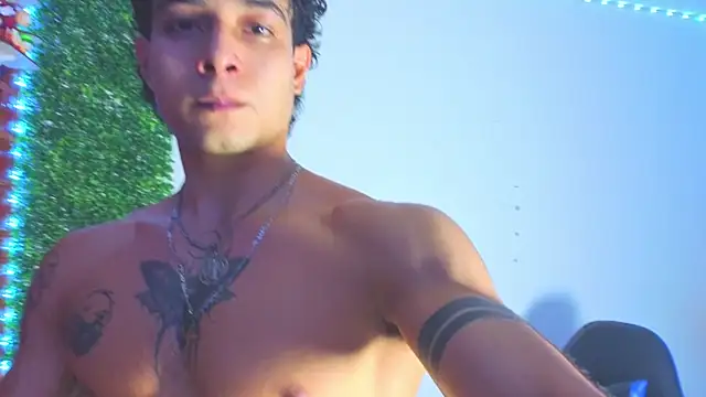 Demitryo online show from February 20, 9:10 am