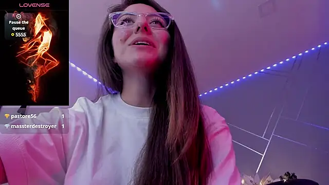 Snapshot of Ich_Bin_Julia chatting on December 9, 6:57 pm Ich Bin Julia online show from December 9, 6:57 pm