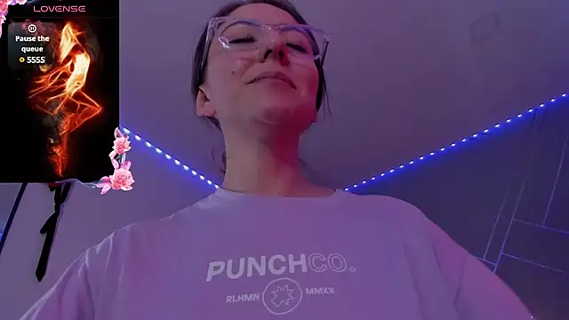 Snapshot of Ich_Bin_Julia chatting on January 2, 4:02 pm Ich Bin Julia online show from January 2, 4:02 pm