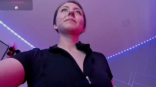 Snapshot of Ich_Bin_Julia chatting on January 16, 5:55 pm Ich Bin Julia online show from January 16, 5:55 pm