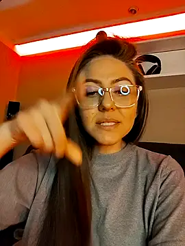 Ich Bin Julia online show from December 2, 11:04 am