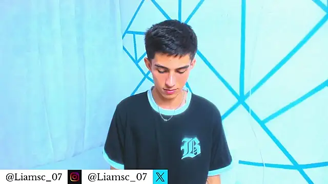 Snapshot of liam_scott77 chatting on November 6, 10:10 pm liam scott77 online show from November 6, 10:10 pm