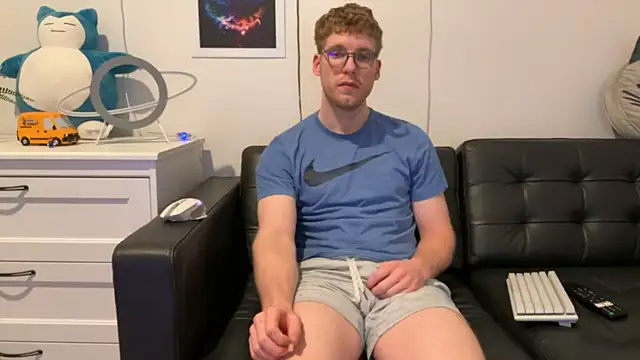 BlueEyedTallGuy94 online show from December 25, 2:25 am