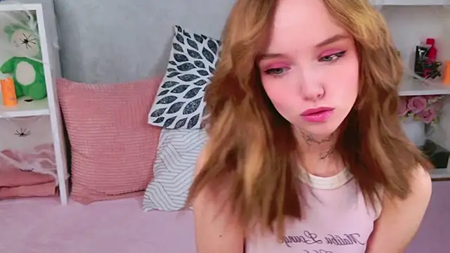 b4by LoL1 online show from November 9, 6:06 pm