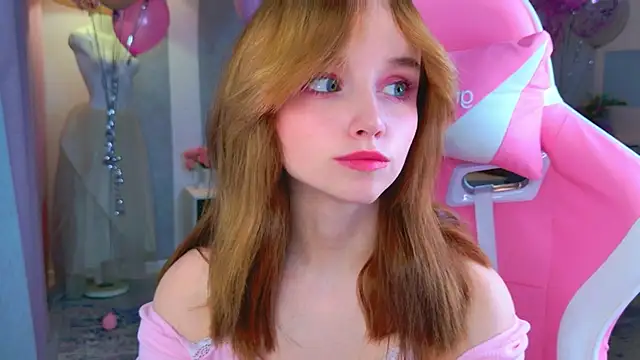 b4by LoL1 online show from November 23, 3:34 pm