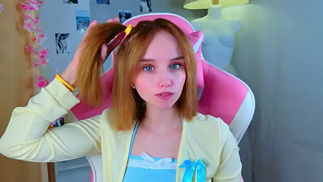 b4by LoL1 online show from April 27, 1:31 pm