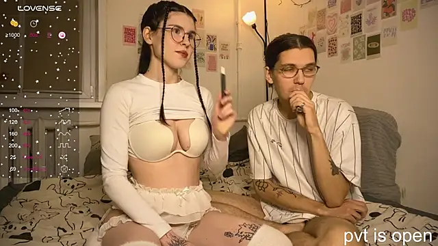 Snapshot of passiondesire_ chatting on October 26, 7:53 pm passiondesire online show from October 26, 7:53 pm