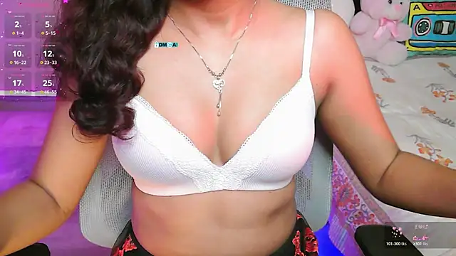 Snapshot of Hot_chocolate__ chatting on June 19, 6:23 pm Hot chocolate online show from June 19, 6:23 pm
