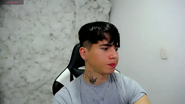 Tayson Rivers online show from November 23, 3:28 am