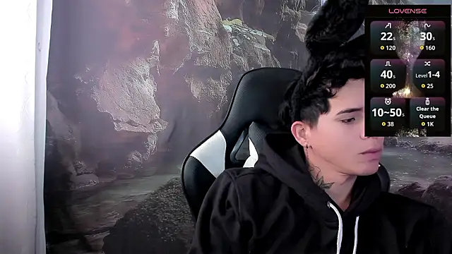 Tayson Rivers online show from February 17, 1:29 pm