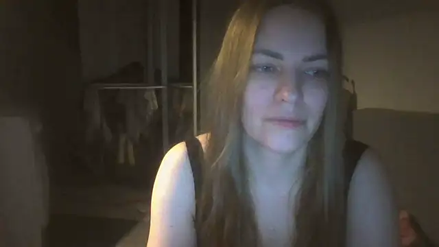 Snapshot of AnnaDiamond1 chatting on January 19, 1:09 am AnnaDiamond1 online show from January 19, 1:09 am