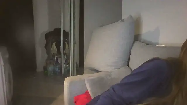 Snapshot of AnnaDiamond1 chatting on February 22, 11:03 pm AnnaDiamond1 online show from February 22, 11:03 pm