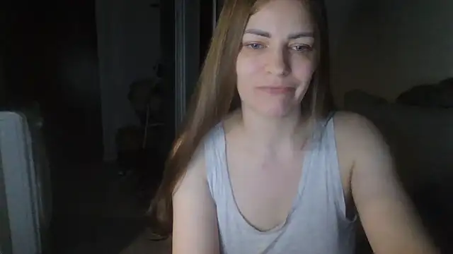 Snapshot of AnnaDiamond1 chatting on June 8, 1:28 am AnnaDiamond1 online show from June 8, 1:28 am