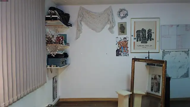 Snapshot of Siriss_boyrag chatting on November 1, 12:12 am Siriss boyrag online show from November 1, 12:12 am