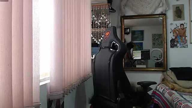 Snapshot of Siriss_boyrag chatting on November 10, 6:51 pm Siriss boyrag online show from November 10, 6:51 pm