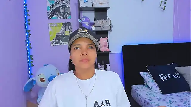 sara mendez2 online show from February 26, 4:24 pm