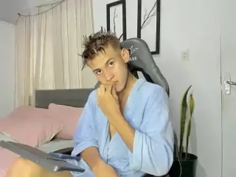 miguel hz online show from February 1, 10:13 pm