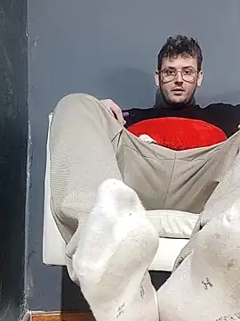 Snapshot of TheKing966 chatting on February 26, 2:46 pm TheKing966 online show from February 26, 2:46 pm